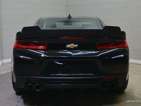 Used 2017 Chevrolet Camaro LT w/ Technology Package RWD image 6