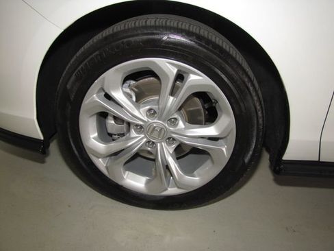 Certified 2024 Honda Accord LX image 24