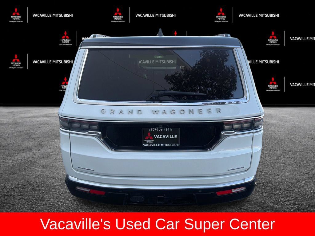 Used 2023 Jeep Grand Wagoneer Series II AWD/4WD image 4