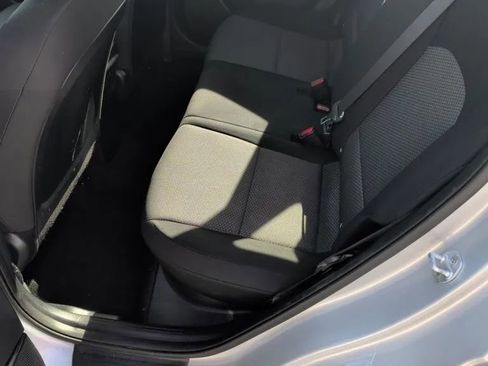 Used 2020 Kia Soul LX FWD image 23