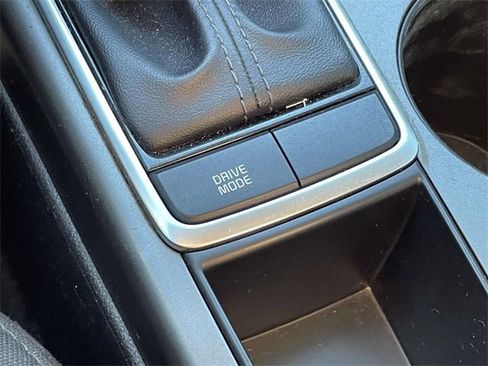 Used 2020 Kia Optima LX image 28