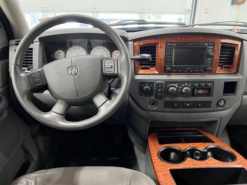Used 2006 Dodge Ram 1500 Truck Laramie AWD/4WD image 8