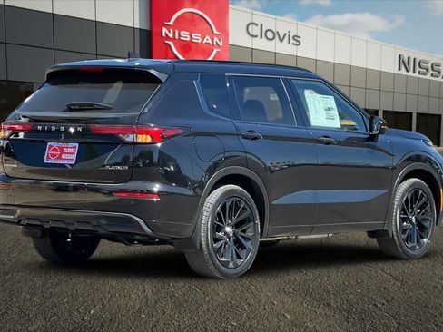 New 2026 Nissan Rogue Platinum image 3