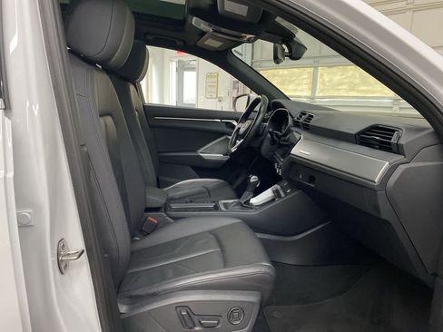 Used 2024 Audi Q3 2.0T Premium image 19