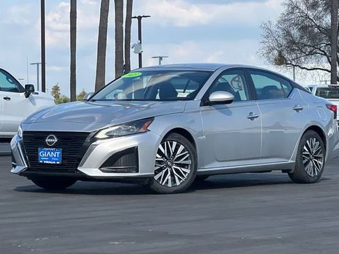 Used 2023 Nissan Altima 2.5 SV image 8