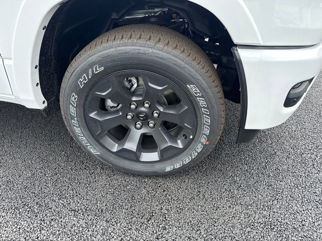 New 2026 RAM 1500 Big Horn AWD/4WD image 9