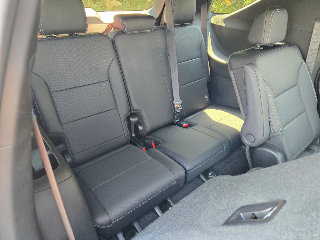 Certified 2026 Chevrolet Traverse LT AWD/4WD image 12