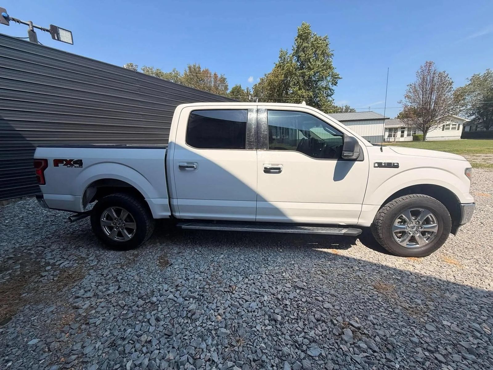 Used 2018 Ford F150 XLT w/ Equipment Group 302A Luxury AWD/4WD image 4