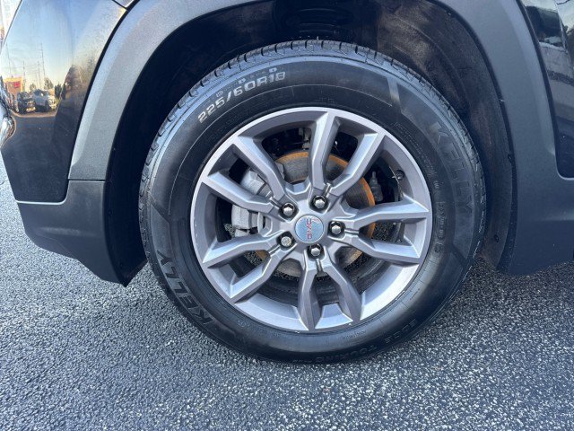 Used 2023 GMC Terrain SLT w/ Tech Package FWD image 13
