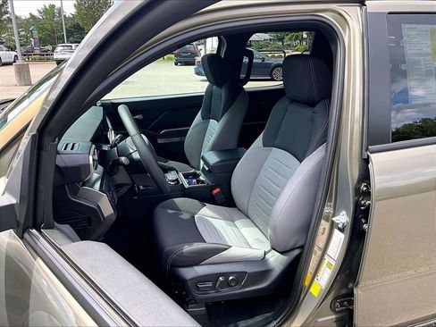 Used 2026 Toyota Tacoma TRD Sport w/ TRD Sport Upgrade Package AWD/4WD image 10