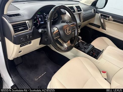 Used 2021 Lexus GX 460 Premium w/ Accessory Package AWD/4WD image 15
