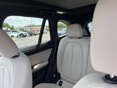 Used 2019 BMW X1 sDrive28i w/ Convenience Package FWD image 14