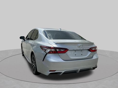 Used 2024 Toyota Camry SE w/ Cold Weather Package FWD image 8