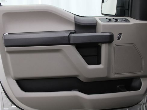 Used 2019 Ford F150 XL w/ Equipment Group 101A Mid AWD/4WD image 11