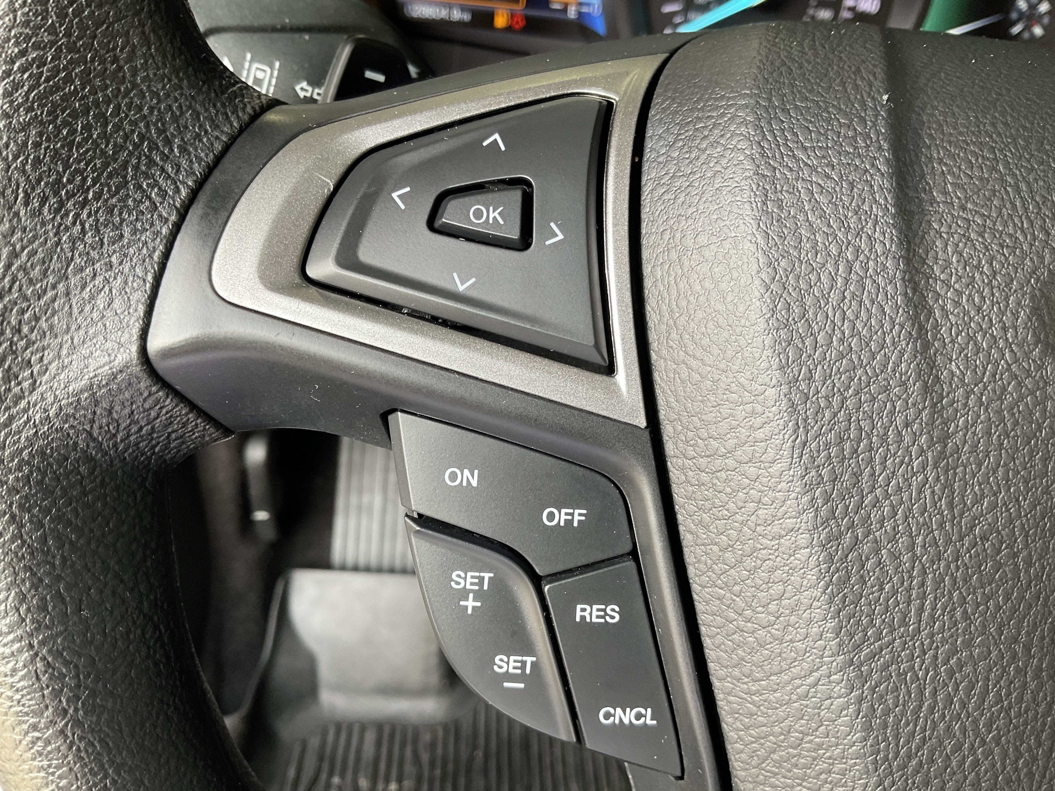 Used 2020 Ford Fusion SE AWD/4WD image 30