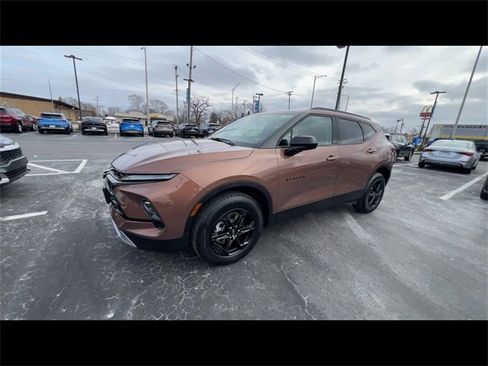 Certified 2023 Chevrolet Blazer LT w/ Midnight/Sport Edition image 4