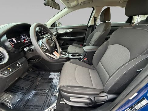 Used 2024 Kia Forte LXS w/ LXS Technology Package image 9