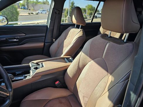 Used 2024 Toyota Grand Highlander AWD Hybrid image 29