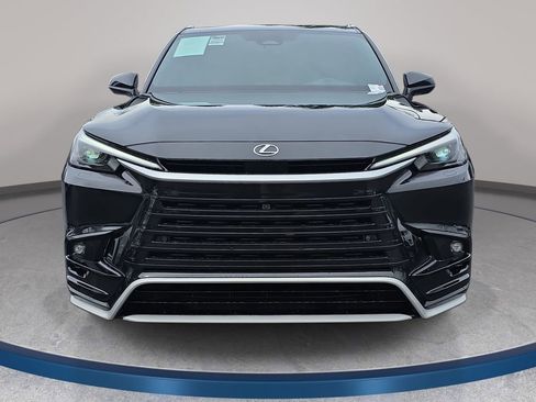 Used 2026 Lexus TX 500h AWD w/ Technology Package image 3