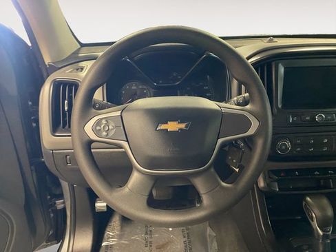 Used 2022 Chevrolet Colorado W/T w/ WT Convenience Package RWD image 12