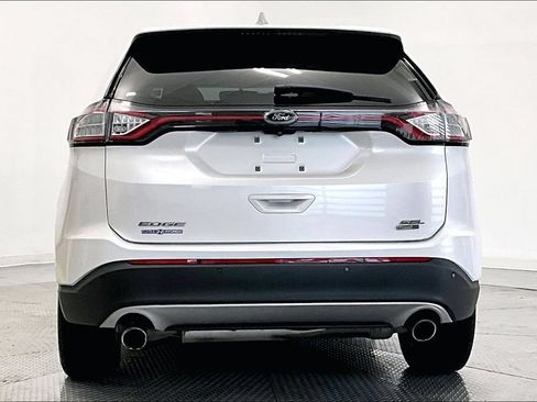 Used 2017 Ford Edge SEL w/ Equipment Group 201A AWD/4WD image 4