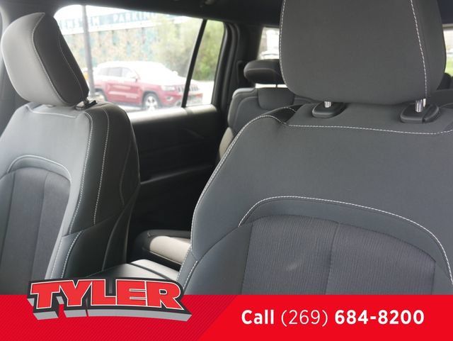 Certified 2024 Jeep Grand Cherokee L Laredo w/ Luxury Tech Group I AWD/4WD image 37