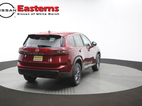 Used 2024 Nissan Rogue S AWD/4WD image 41