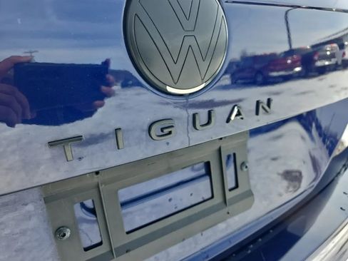Used 2022 Volkswagen Tiguan SE image 9