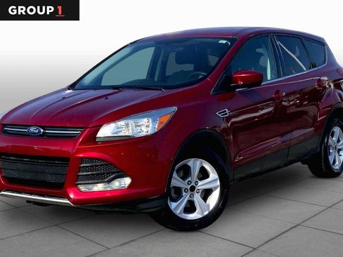 Used 2015 Ford Escape SE FWD image 1