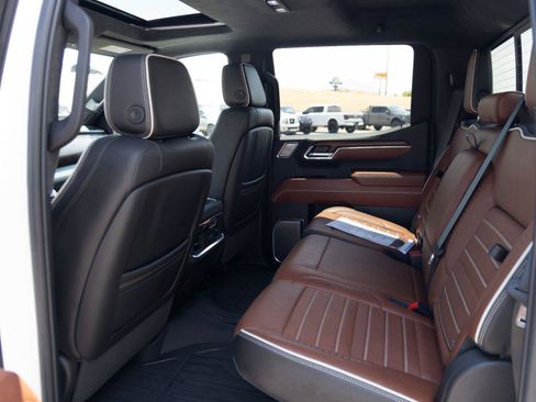 Used 2024 GMC Sierra 1500 Denali Ultimate AWD/4WD image 19