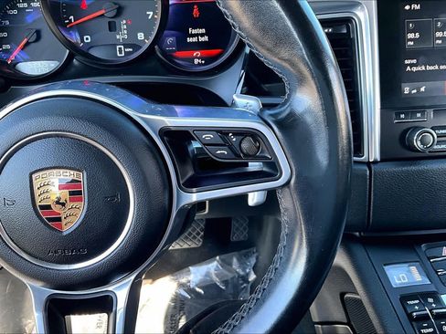Used 2017 Porsche Macan AWD/4WD image 23
