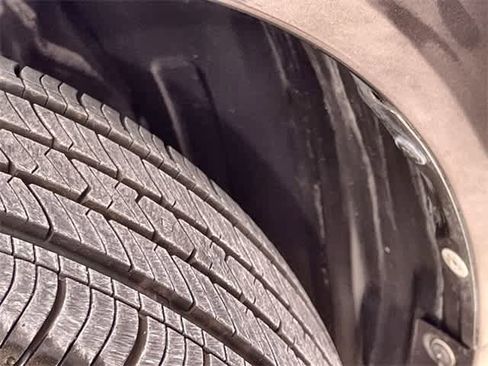 Used 2014 Toyota Camry XLE image 23