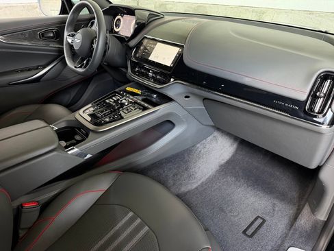 Used 2025 Aston Martin DBX 707 AWD/4WD image 17