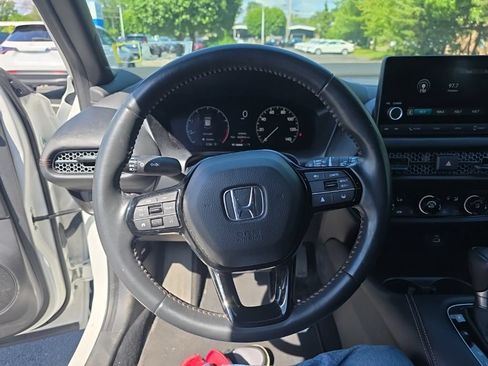 Used 2024 Honda HR-V Sport image 13