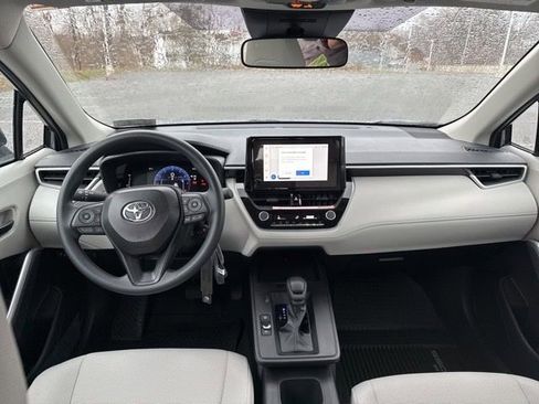 New 2026 Toyota Corolla Cross L image 16