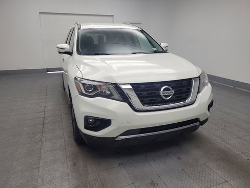 Used 2019 Nissan Pathfinder SL AWD/4WD image 14