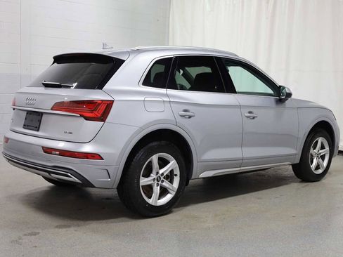 Used 2023 Audi Q5 2.0T Premium w/ Convenience Package image 9