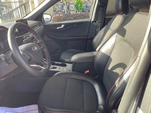 Used 2025 Ford Escape ST-Line image 10