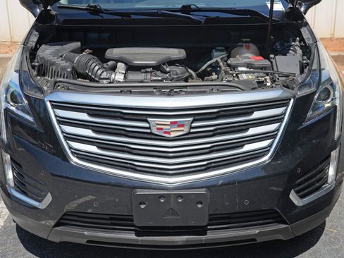 Used 2017 Cadillac XT5 Luxury w/ Driver Awareness Package FWD image 7