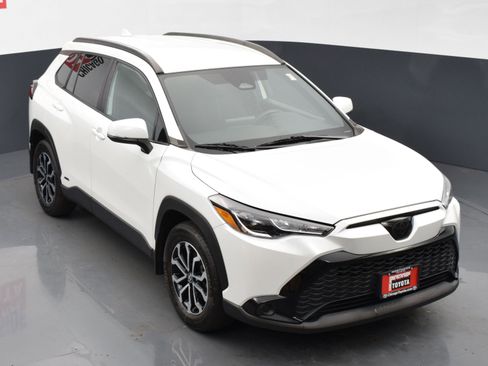 Used 2024 Toyota Corolla Cross AWD Hybrid image 23