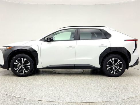 Used 2024 Toyota bZ4X AWD image 8