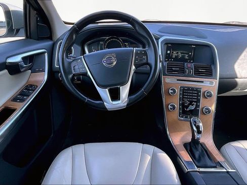 Used 2017 Volvo XC60 T5 Inscription w/ Advanced Package image 10