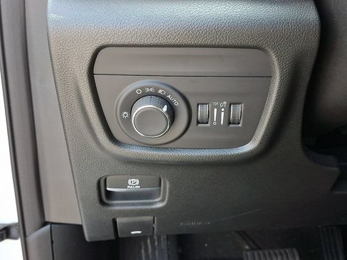 Certified 2023 Jeep Grand Cherokee Altitude AWD/4WD image 26