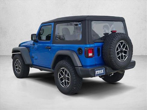Used 2025 Jeep Wrangler Sport AWD/4WD image 7