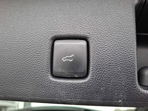 Used 2022 Ford Escape SEL image 27