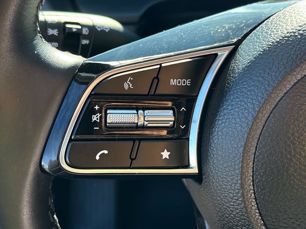 Certified 2025 Kia Seltos EX w/ EX Sunroof Package AWD/4WD image 19