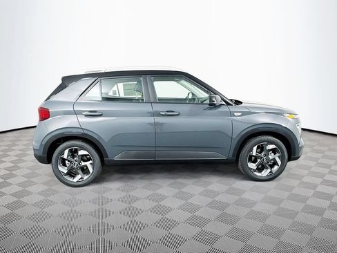 New 2026 Hyundai Venue SEL FWD image 4