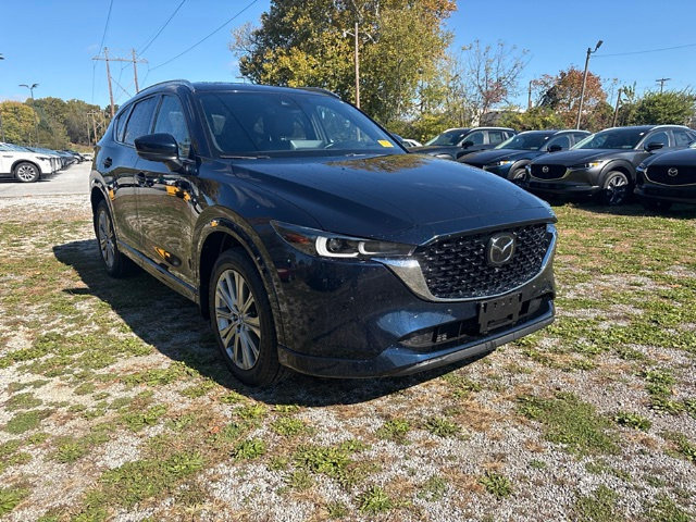 Used 2023 MAZDA CX-5 Signature AWD/4WD image 7