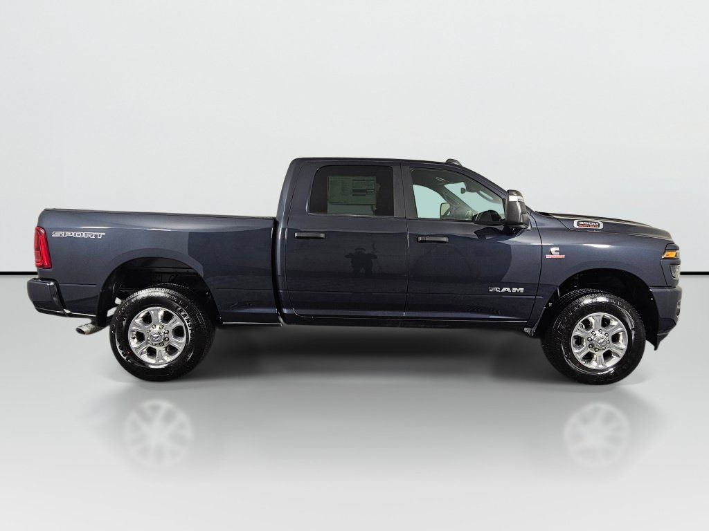 New 2026 RAM 3500 Big Horn AWD/4WD image 3