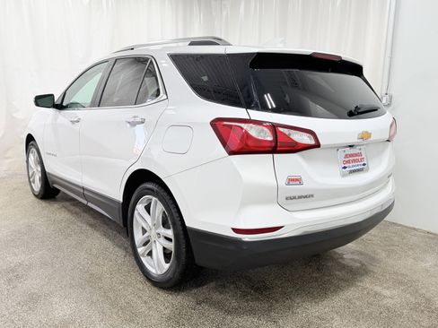 Used 2018 Chevrolet Equinox Premier image 6